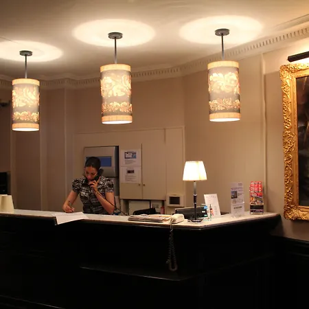 Отель Saint Cyr Etoile 3*
