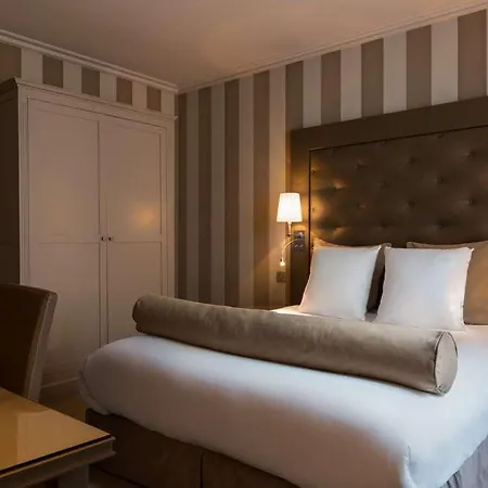Saint Cyr Etoile 3* Париж