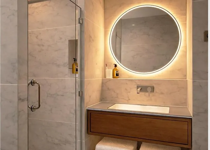 Saint Cyr Etoile 3* Paris