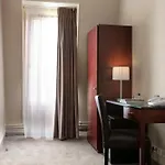 Hotel Saint Cyr Etoile París