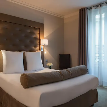 Saint Cyr Etoile 3*