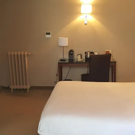 Saint Cyr Etoile Hotel 3*