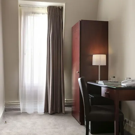 Hotel Saint Cyr Etoile Paris