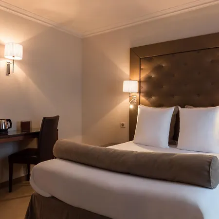 Saint Cyr Etoile 3*