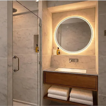 Saint Cyr Etoile 3* Paris