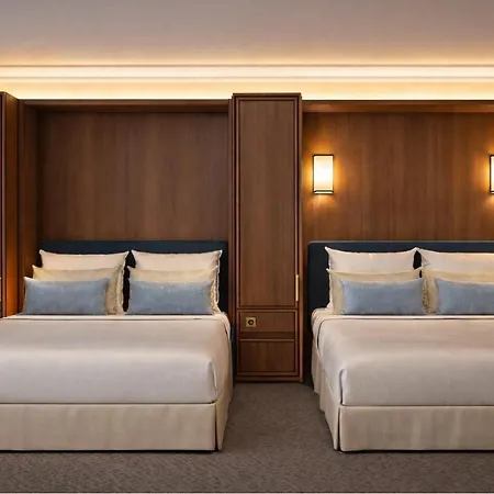 Saint Cyr Etoile Hotell Paris