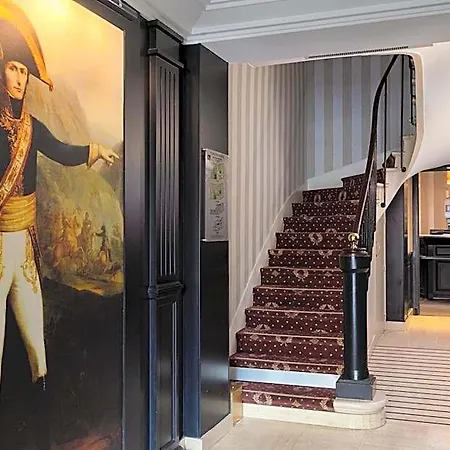 Saint Cyr Etoile Отель