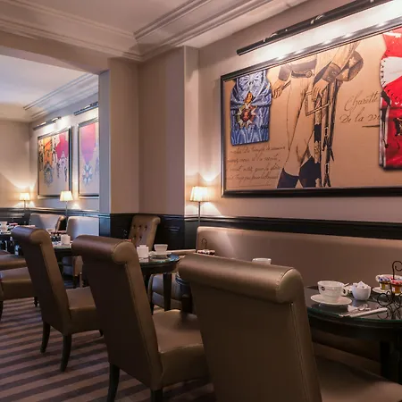 Saint Cyr Etoile Hotel Paris
