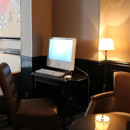 Hotel Saint Cyr Etoile