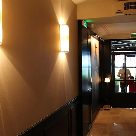 Hotel Saint Cyr Etoile 3*