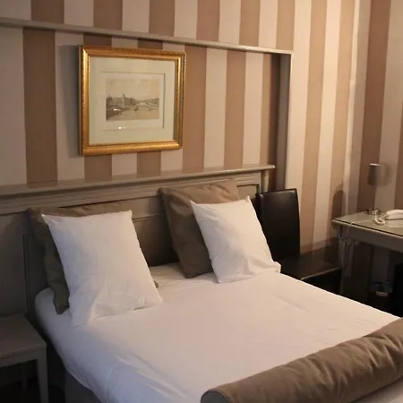 Hotel Saint Cyr Etoile Paris