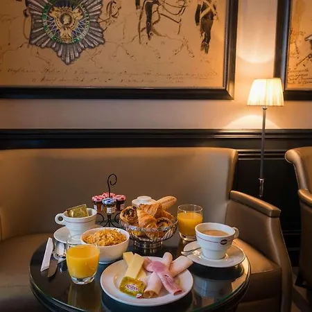 Saint Cyr Etoile Hotel 3*