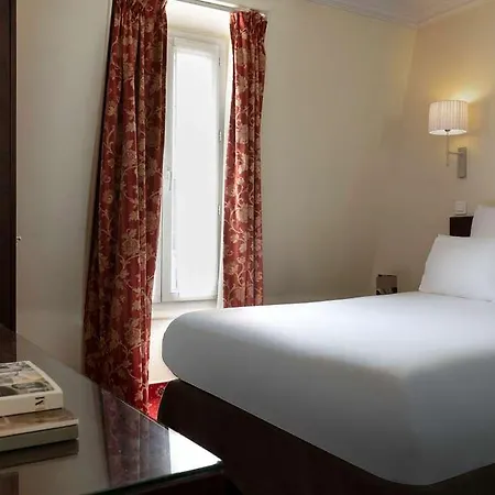 Saint Cyr Etoile Hotel