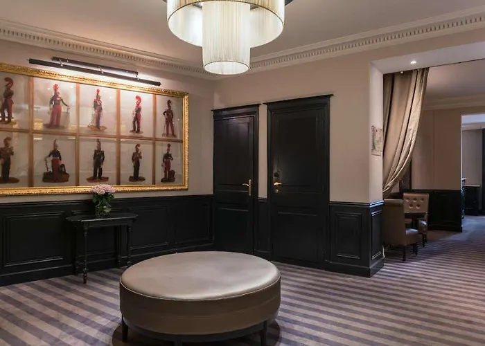 Отель Saint Cyr Etoile Париж