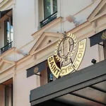 Saint Cyr Etoile Hotel