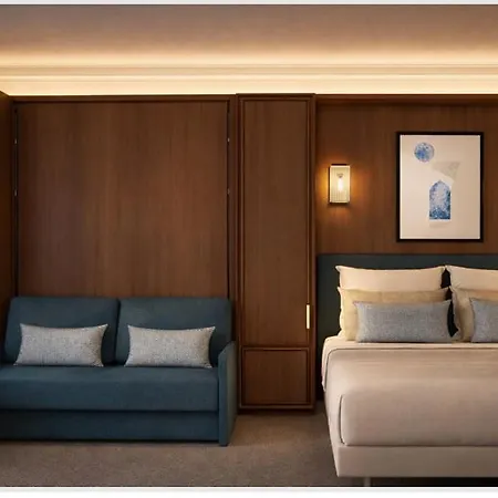 Saint Cyr Etoile Hotel